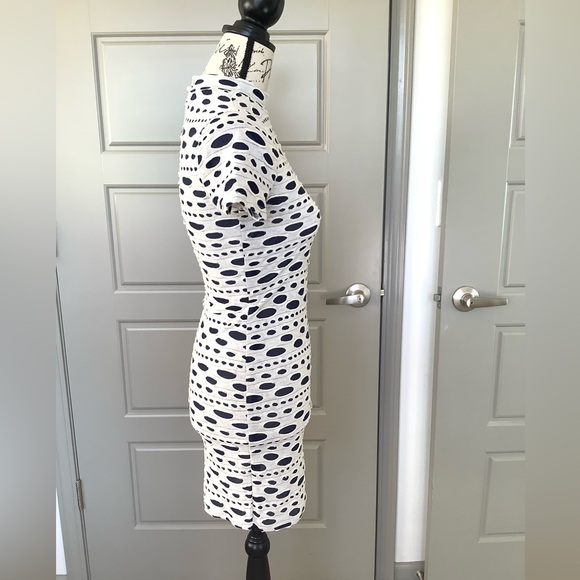 😎 Sexy Mini Dress 😎 - Picture 3 of 11